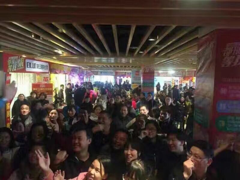 句容容聲，全城瘋搶