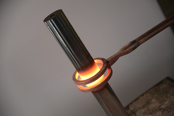 感應(yīng)加熱自動(dòng)化電源