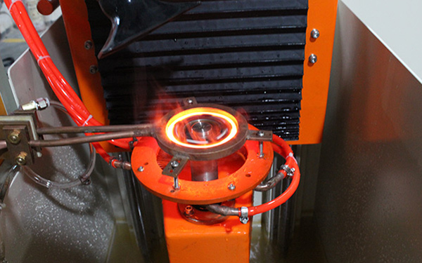 平面淬火機(jī)床熱處理